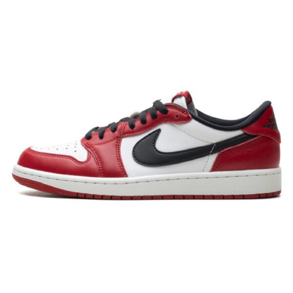 Jordan 1 Retro Low OG "Chicago"